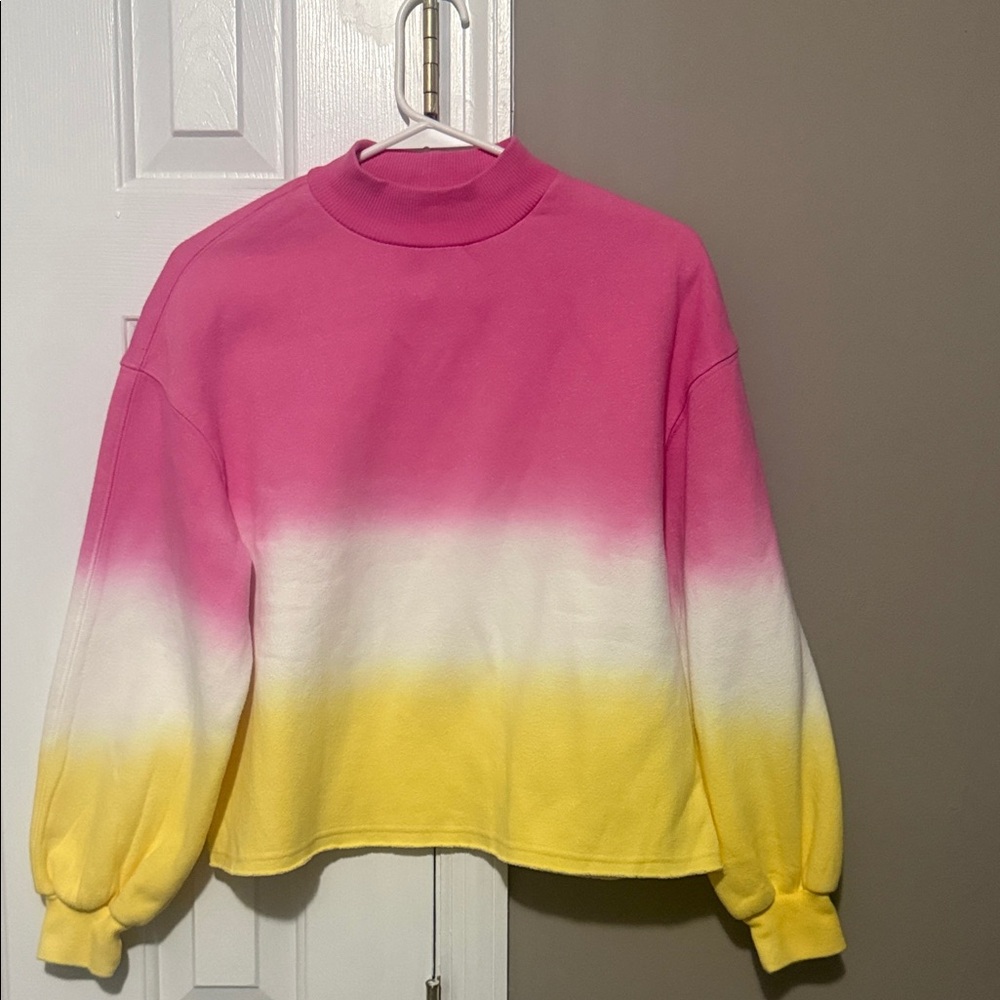 💖 **Hailey & Co. Pink Yellow Ombré Sweatshirt**  Size **Small